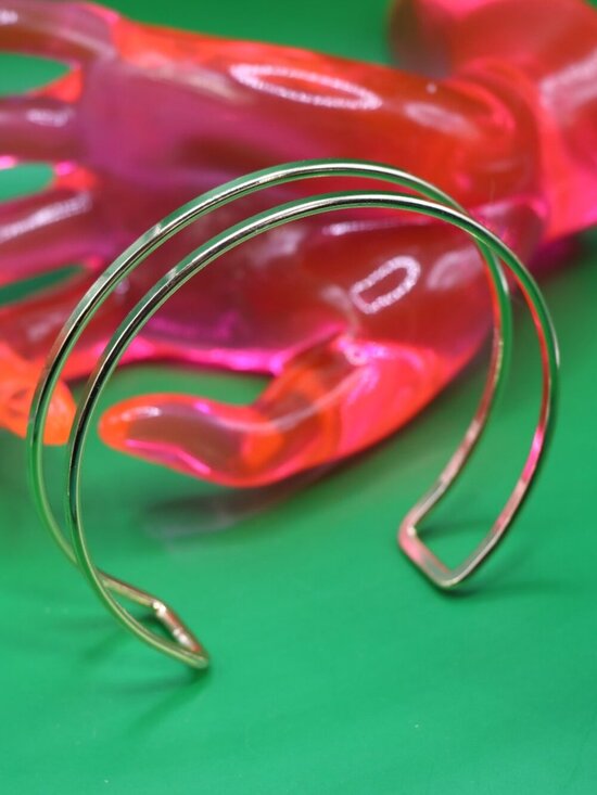 Source Unknown Jewelry - Gold Tone Upper Arm Cuff Bracelet 3.5"